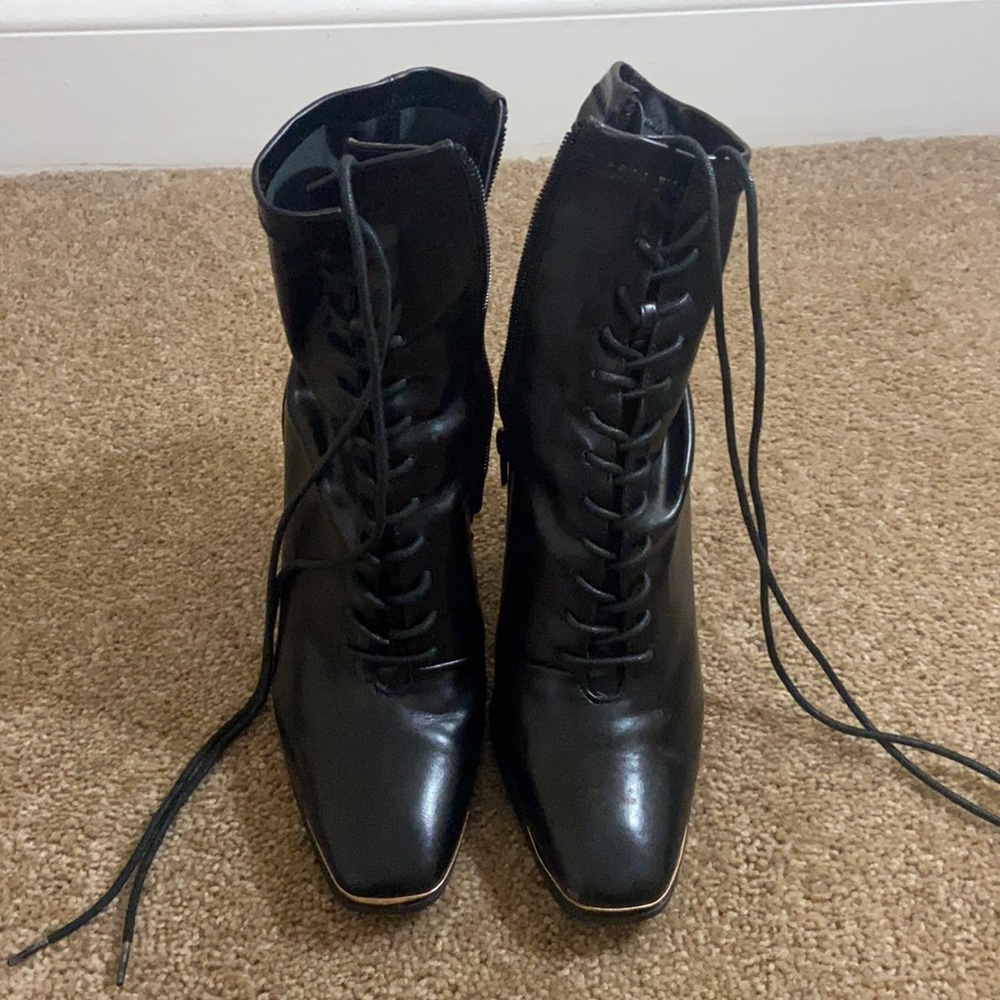 COPY - Black heel boots